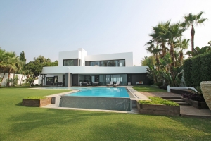 Villa-in-Marbella-for-sale-Los-Monteros-1