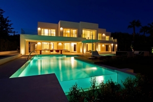 amazing-modern-villa-for-sale-marbella-beachfront